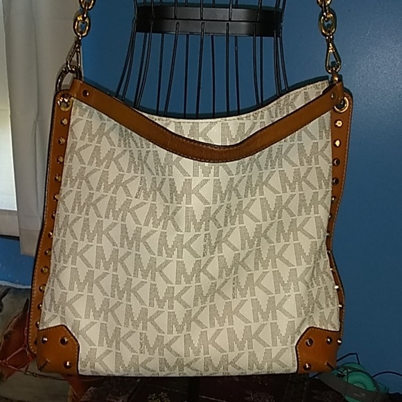 Michael Kors bag - Picture 4 of 6